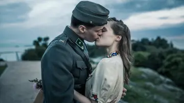 Zasłona do filmu "Nieznany Żołnierz" #457946
