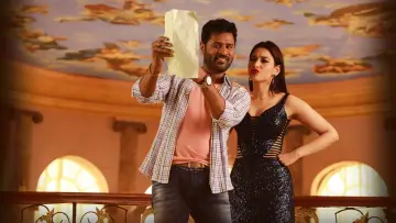 Zasłona do filmu "தேவி" #349301