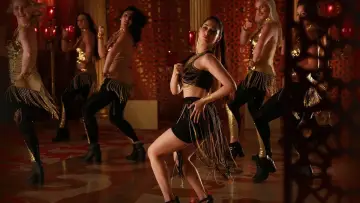 Zasłona do filmu "தேவி" #349305
