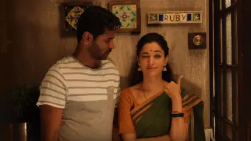 Zasłona do filmu "தேவி" #349306