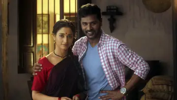 Zasłona do filmu "தேவி" #349308