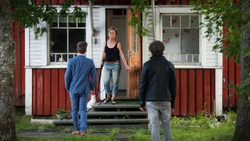 Zasłona do filmu "Äkkilähtö" #670770