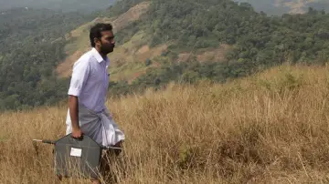 Zasłona do filmu "மேற்குத்தொடர்ச்சி மலை" #964279