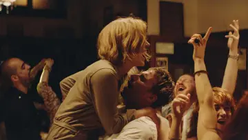 Zasłona do filmu "Na krawędzi" #440705