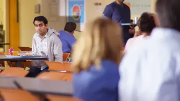 Zasłona do filmu "I tak cię kocham" #223139