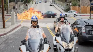 Zasłona do filmu "CHiPs: Motopatrol" #302191