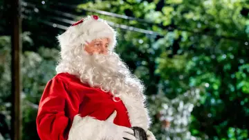 Zasłona do filmu "Finding Father Christmas" #426801