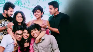 Zasłona do filmu "ആനന്ദം" #1149064