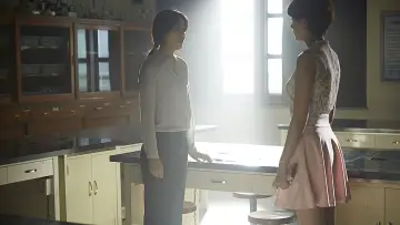 Zasłona do filmu "여교사" #1522834