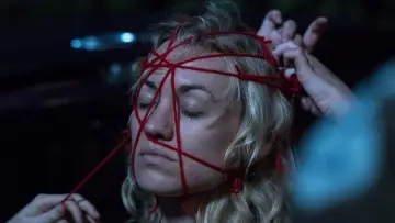 Zasłona do filmu "Zło czai się w mroku" #421734