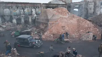 Zasłona do filmu "W domu innego" #346078
