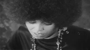 Zasłona do filmu "Angela Davis: Portrait of a Revolutionary" #1169806