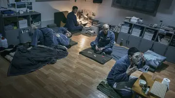 Zasłona do filmu "Więzienie bezprawia" #887792
