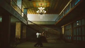 Zasłona do filmu "Najczystszy jest popiół" #355095