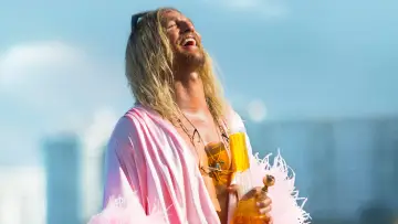 Zasłona do filmu "Plażowy haj" #420787