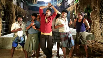 Zasłona do filmu "படைவீரன்" #1163697