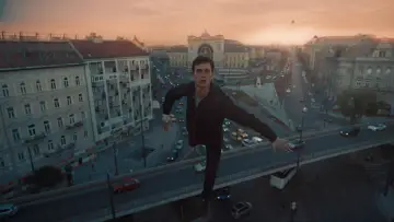 Zasłona do filmu "Księżyc Jowisza" #423655