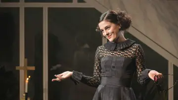 Zasłona do filmu "National Theatre Live: Wieczór Trzech Króli" #1898084