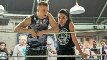 Zasłona do filmu "Na ringu z rodziną" #377765