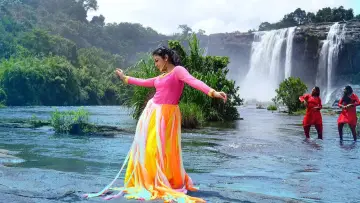 Zasłona do filmu "ഡഫേദാര്‍" #1164018
