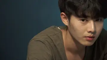 Zasłona do filmu "어느 여름날 밤에" #898275