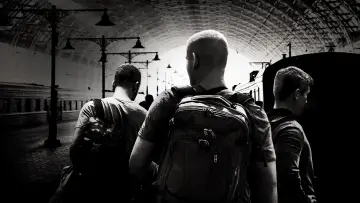 Zasłona do filmu "15:17 do Paryża" #331223