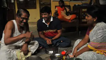 Zasłona do filmu "குரங்கு பொம்மை" #1163083