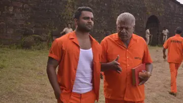 Zasłona do filmu "யார் இவன்" #1158551