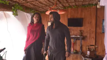 Zasłona do filmu "யார் இவன்" #1158555