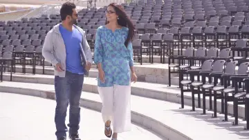 Zasłona do filmu "யார் இவன்" #1158559