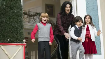 Zasłona do filmu "Michael Jackson: W poszukiwaniu szczęścia" #361287
