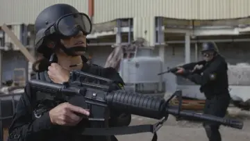 Zasłona do filmu "S.W.A.T. Oblężenie" #326416