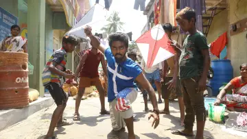Zasłona do filmu "குப்பத்து ராஜா" #1157534