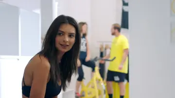 Zasłona do filmu "Jestem taka piękna!" #334557