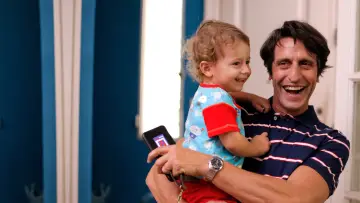 Zasłona do filmu "Mamá se fue de viaje" #1866506