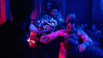Zasłona do filmu "Nieoszlifowane diamenty" #236347