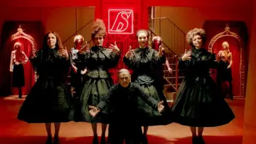 Zasłona do filmu "Krwawa sukienka" #1060063