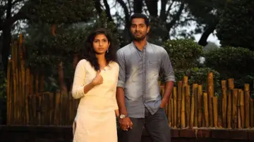 Zasłona do filmu "காதல் கசக்குதையா" #1148917