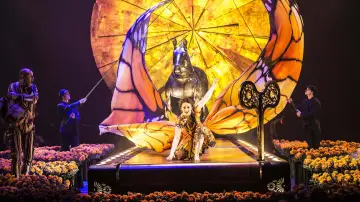 Zasłona do filmu "Cirque du Soleil: Luzia" #1568897