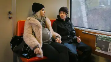 Zasłona do filmu "Hölmö nuori sydän" #768378