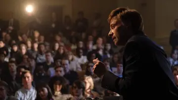 Zasłona do filmu "Pewny kandydat. Jak nie zostać prezydentem" #356329