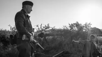 Zasłona do filmu "Malowany ptak" #371967