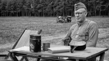 Zasłona do filmu "Malowany ptak" #371975