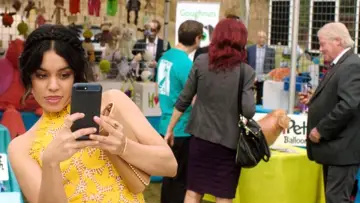 Zasłona do filmu "Sezon na psa" #1073533