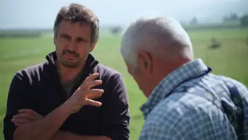 Zasłona do filmu "Kulisy przemysłu mlecznego" #1615824