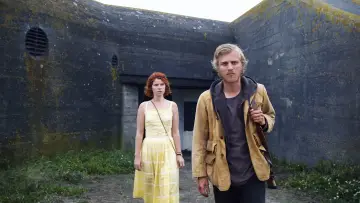 Zasłona do filmu "Pod ciemnymi gwiazdami" #1037519
