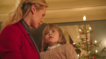 Zasłona do filmu "Hjemsøkt" #1858035