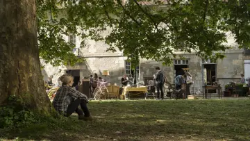 Zasłona do filmu "Pamiątki Claire Darling" #1872990
