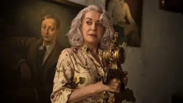 Zasłona do filmu "Pamiątki Claire Darling" #1872992