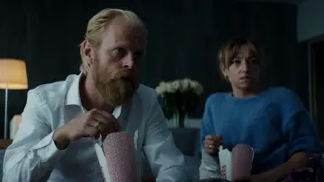 Zasłona do filmu "Zakazana miłość" #428438